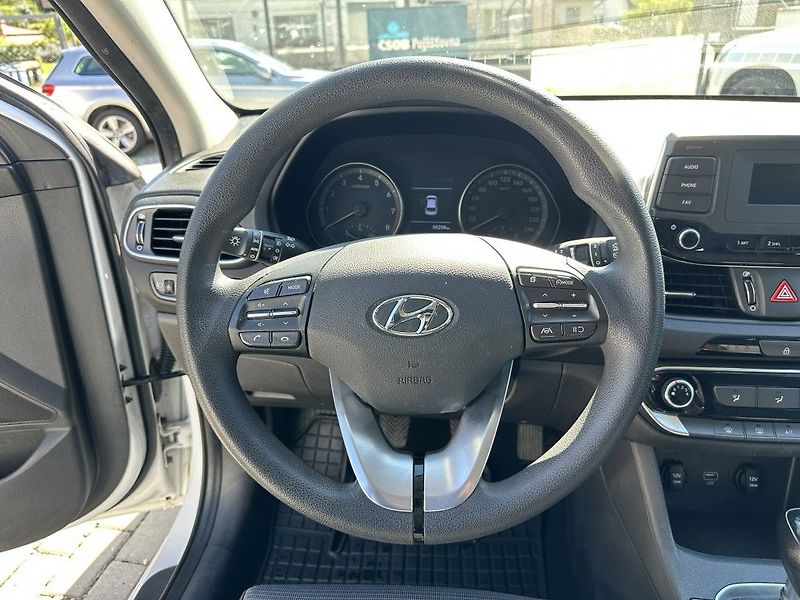 Hyundai i30 1.5 DPI 80kW serviska - fotka 16 z 34