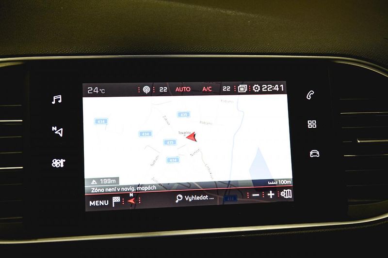 Peugeot 308 (2020) GT NAVI1.5 BlueHDi ČR 1MAJITEL - fotka 28 z 33