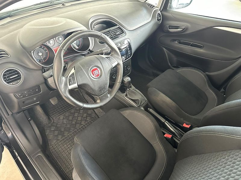 Fiat Punto 1.4i,ČR - fotka 6 z 15