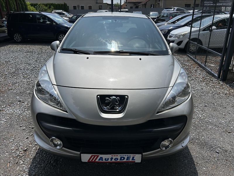 Peugeot 207 1,4 i  Klima,ISOFIX,CentrálDO - fotka 9 z 42