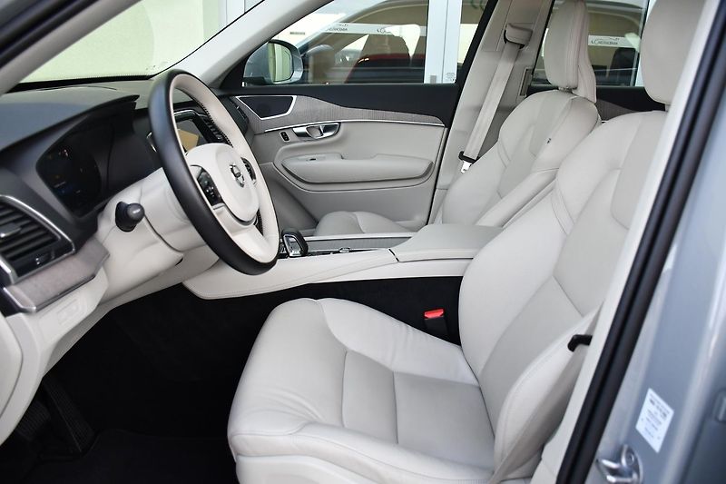 Volvo XC90 T8 AWD RECHARGE 7MÍST 1M  - fotka 13 z 38
