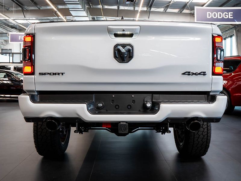 Dodge RAM (2024) 5.7 eTorque Sport Lift Edition - fotka 4 z 35