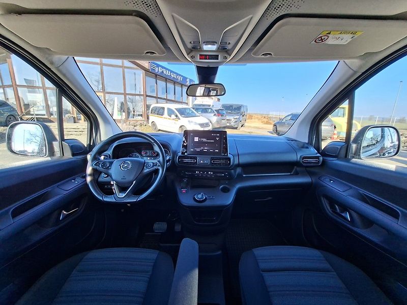 Opel Combo LIFE XL 1,2T 130k EAT8 7.Míst - fotka 2 z 25