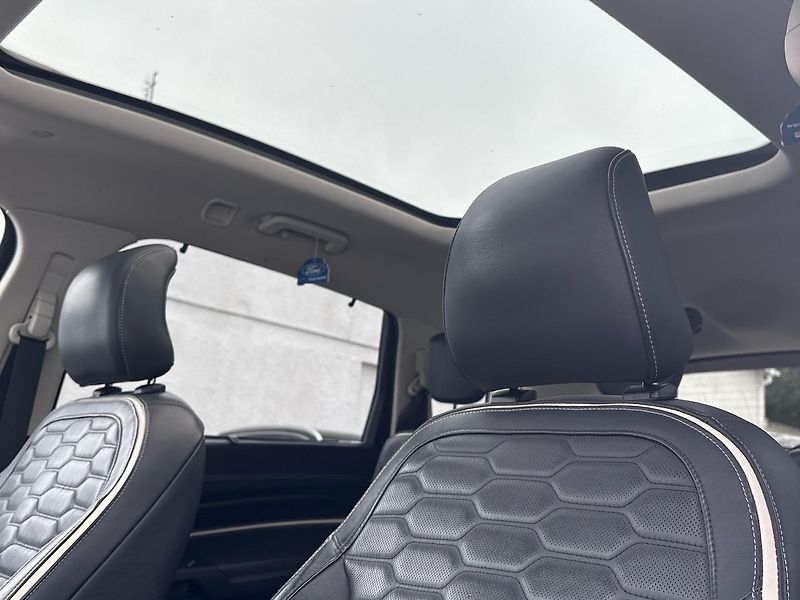 Ford S-MAX (2016) Vignale 154kW - fotka 26 z 30