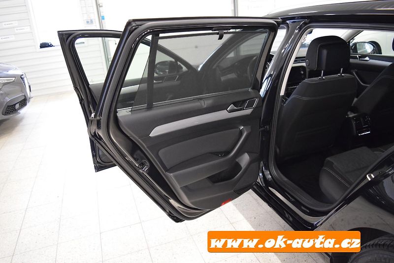 Volkswagen Passat 2.0 TDI BREAK LIFE DSG 2023 - fotka 26 z 52