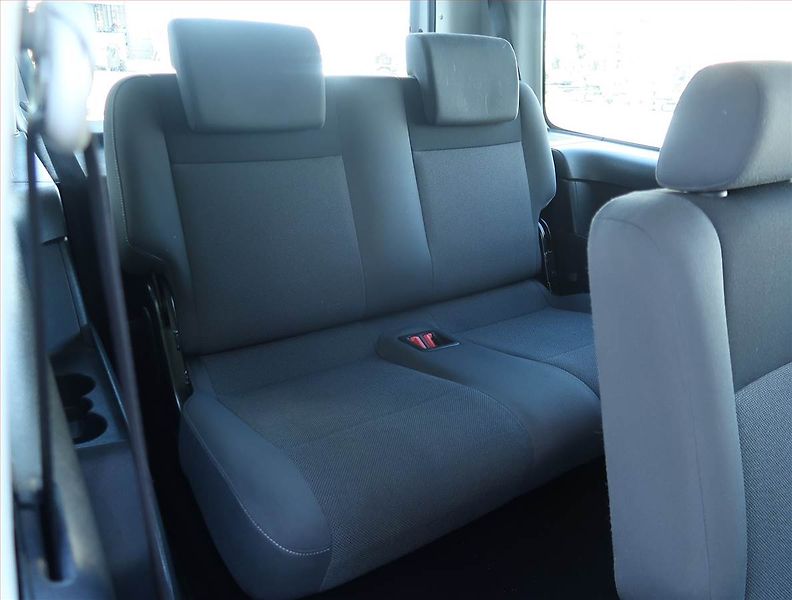 Volkswagen Caddy (2015) Maxi 1.6 TDI, 7Míst, ČR - fotka 16 z 19