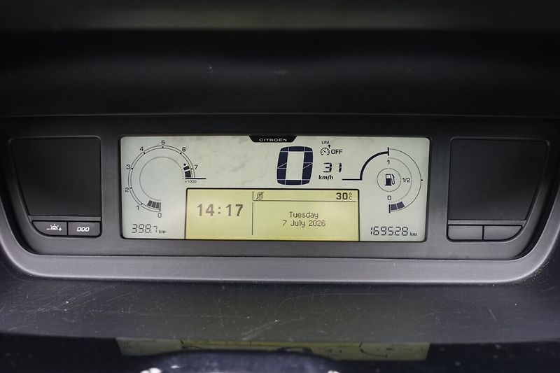 Citroën C4 Picasso 1,6i 88kW M/T - fotka 23 z 28