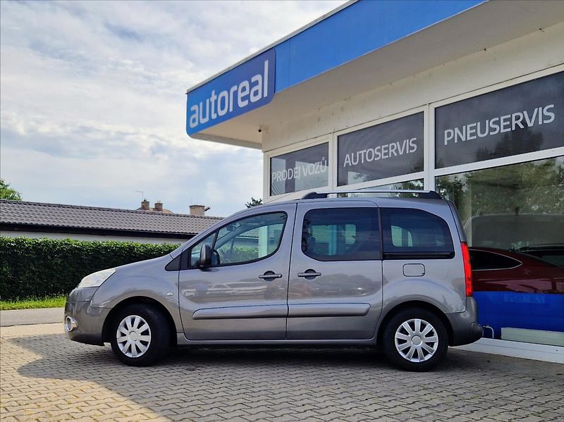 Peugeot Partner 1,6 HDi PANORAMA +ZIMNÍSADAKOL - fotka 2 z 32