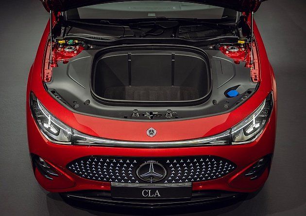 Elektrická verze má vpředu skutečně velký dodatečný prostor pro zavazadla., zdroj: Se svolením Mercedes-Benz