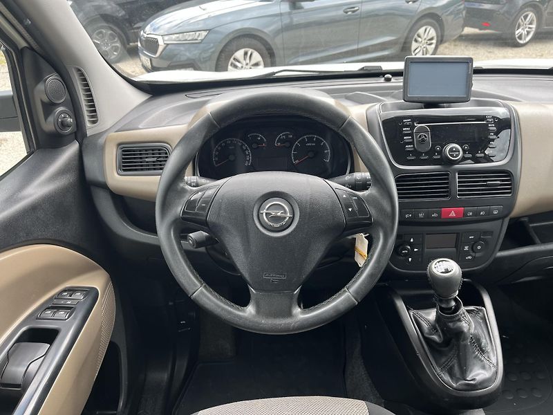 Opel Combo (2013) 1.4i 16v 70kw Klima - fotka 18 z 19