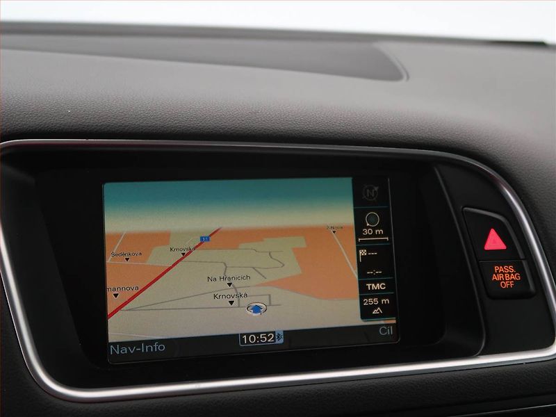 Audi Q5 (2010) S line 3.0 TDI, 4X4, Automat - fotka 16 z 19