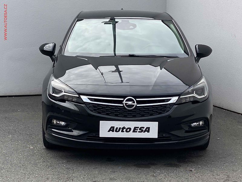 Opel Astra (2015) 1.4 SiDi, Innovation, LED, - fotka 2 z 19