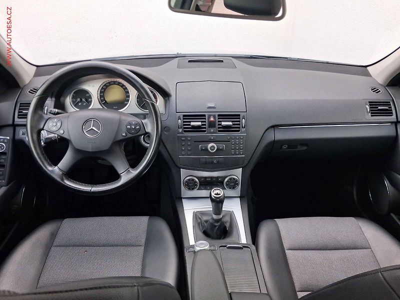Mercedes-Benz Třídy C (2009) 2.2 CDi C200, AC, temp. - fotka 8 z 17