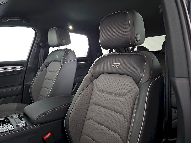 Volkswagen Touareg (2026) 3.0TDI 4x4 210kW R-LINE - fotka 31 z 35