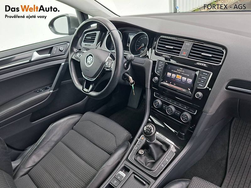 Volkswagen Golf (2014) Variant, 2.0 TDI,110kW,4Motion - fotka 16 z 29