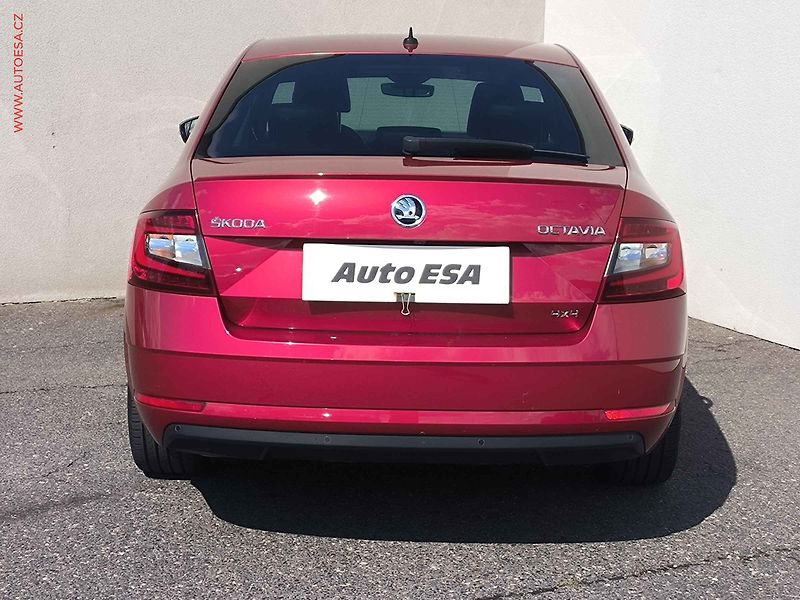 Škoda Octavia (2017) 2.0TDi 4x4, ČR, L&K, DSG - fotka 5 z 24