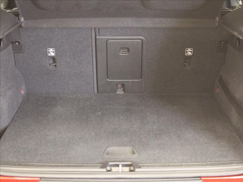 Volvo XC40 2,0 T5 182KW AWD zánovní - fotka 8 z 34