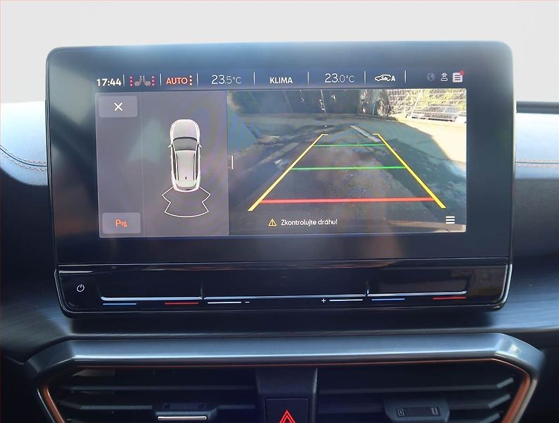 Cupra Formentor (2022) 1.5 TSI - fotka 17 z 20