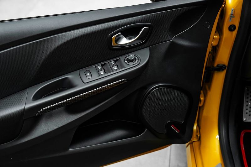 Renault Clio RS Trophy - fotka 19 z 27