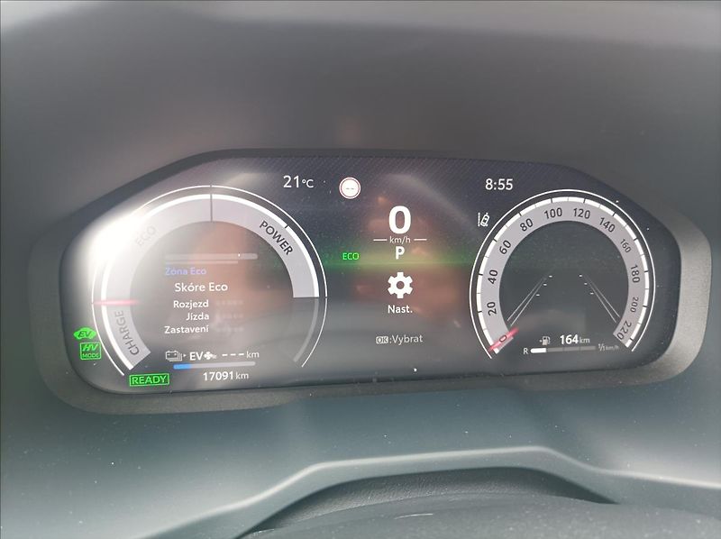 Toyota RAV4 2,5 PHEV Selection - fotka 13 z 18