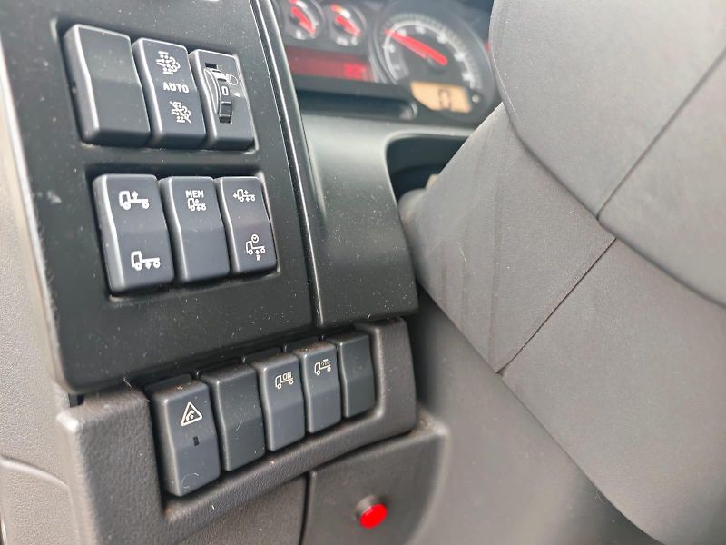 Renault Trucks D 12,klima,čelo, rozvor 3,5m - fotka 12 z 28