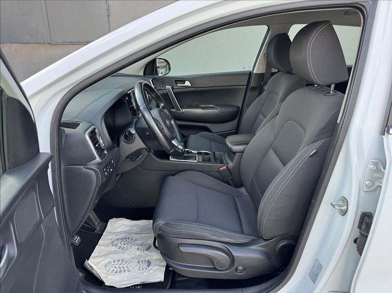 Kia Sportage 1,6 T-GDi 130kW 4x4 tažné - fotka 21 z 50