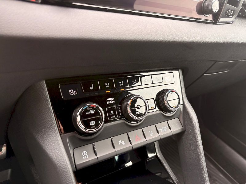 Škoda Karoq (2019) TDI 110 kW DSG Sportline - taž - fotka 22 z 33