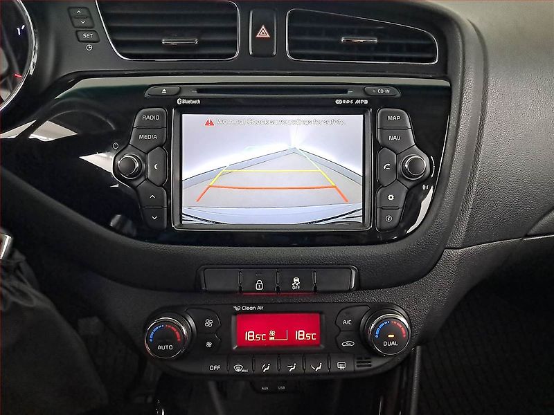 Kia Ceed (2014) 1.6 CRDi, Navi, Tempomat - fotka 20 z 20