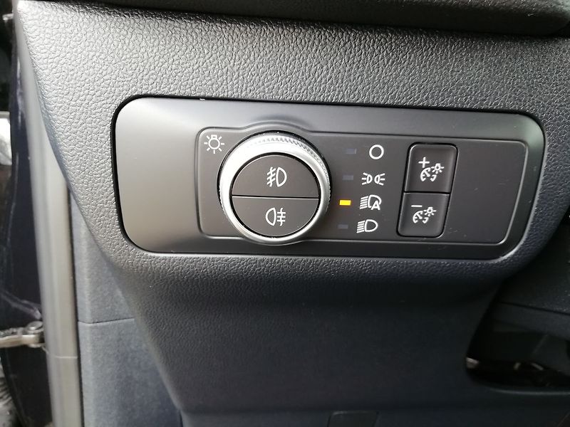 Ford Kuga Titanium 2,5 HEV 4WD  140kW - fotka 15 z 18