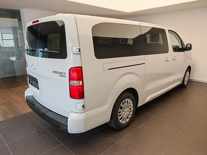 Toyota ProAce Verso 2.0L Diesel 9S Business L2 - fotka 4 z 34