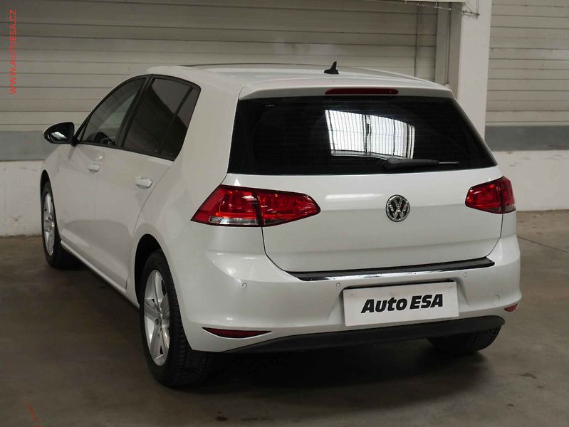 Volkswagen Golf (2014) 1.2TSI, Navi, tempo, park - fotka 4 z 20
