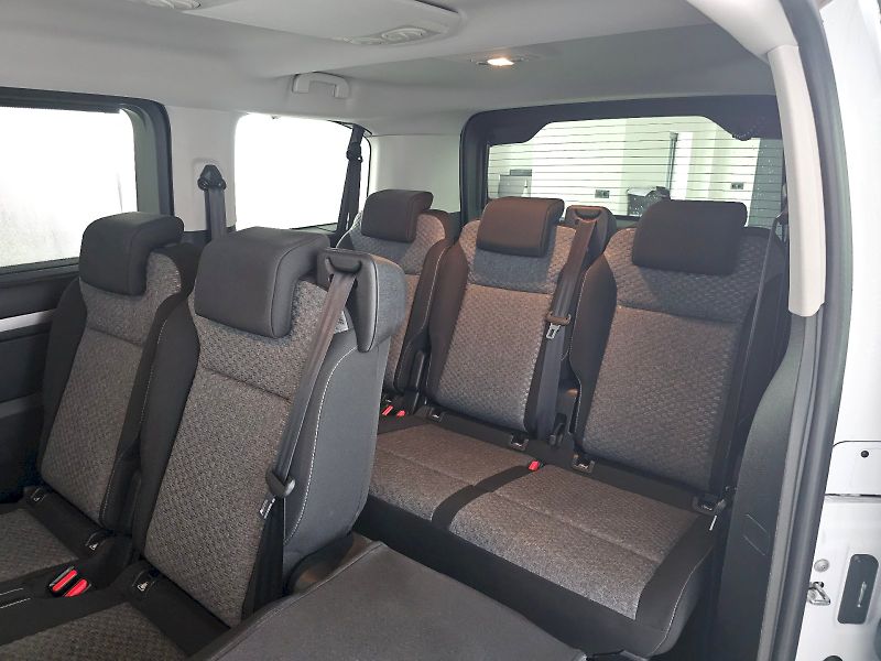 Toyota ProAce Verso (2025) 2.0D 106kW FAMILY WEBASTO 8S - fotka 8 z 31
