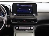 Hyundai Kona (2021) Smart Electric 39 kWh, SoH 92% - náhled 10