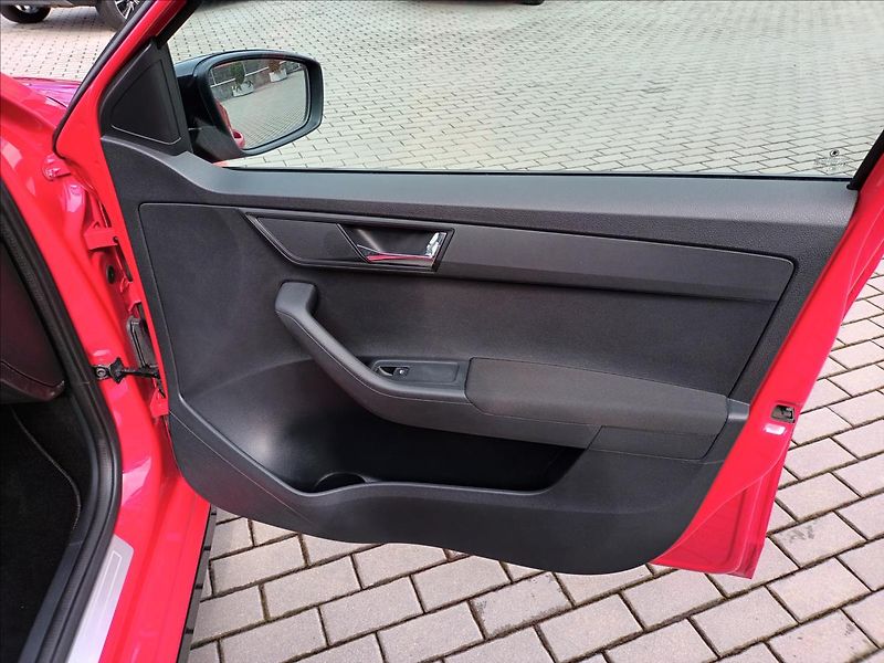 Škoda Fabia 1,2 TSI,81KW,MONTE CARLO,PANO, - fotka 23 z 38