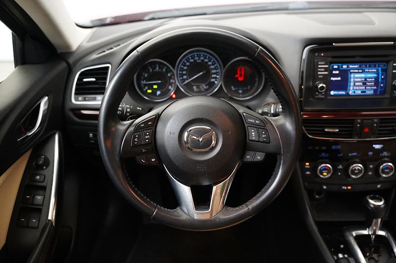 Mazda 6 - fotka 17 z 26