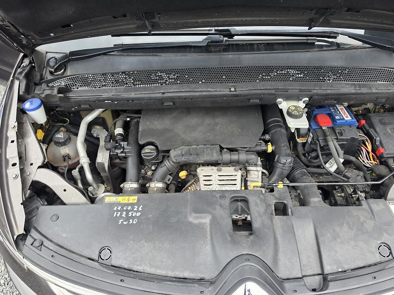 Citroën C4 Picasso 1.2 TCE TZ Masáž  - fotka 14 z 18