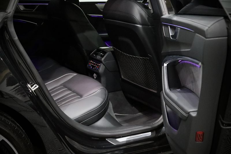 Audi A7 55 TFSI 3.0 V6 quattro S line - fotka 57 z 60