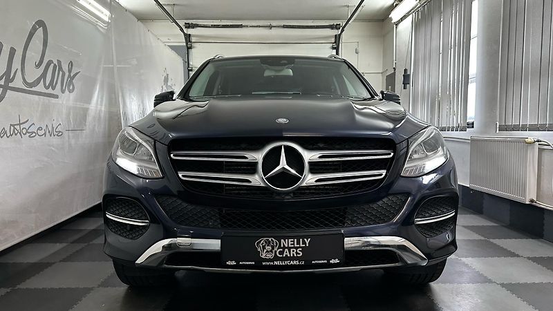 Mercedes-Benz GLE 250D / 4.MATIC / DVĚ SADY KOL - fotka 2 z 46
