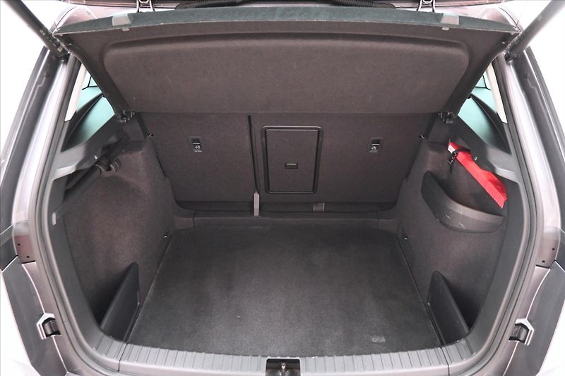 Škoda Karoq 2,0 TDI 110kW DSG 4x4 STYLE Zá - fotka 10 z 32