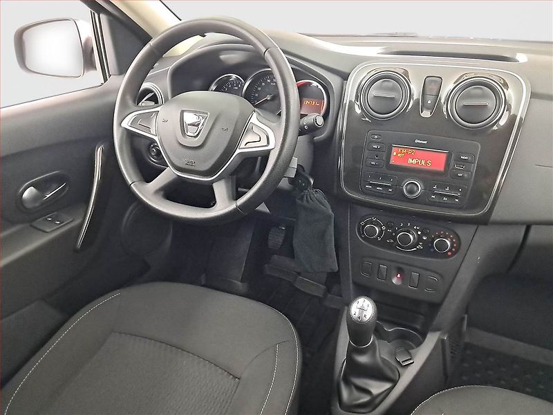 Dacia Logan (2017) 1.0 SCe, ČR,1.maj - fotka 7 z 14