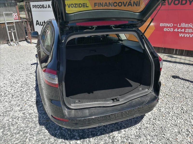 Ford Mondeo 2,0 TDCi kombi - fotka 13 z 16