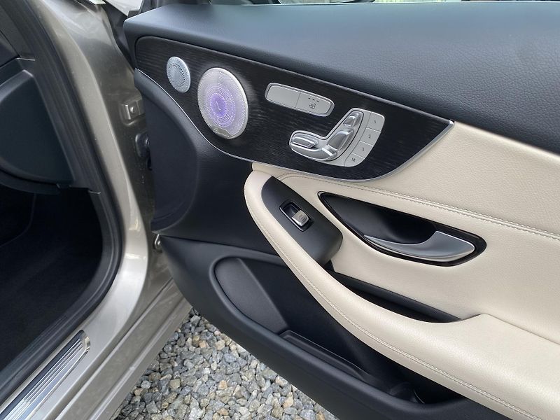 Mercedes-Benz Třídy C C 400 COUPE 4MATIC 51.000KM - fotka 110 z 149