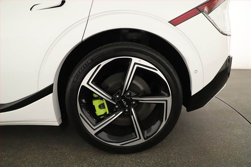 Kia EV6 (2023) GT AWD 77.4 kWh, SoH 99% - fotka 13 z 25