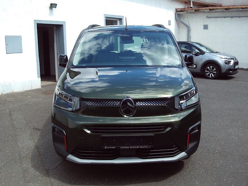 Citroën Berlingo (2026) MAX Diesel 130k Manual - fotka 2 z 17