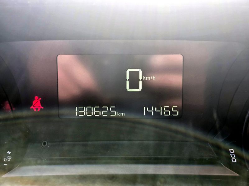 Peugeot 308 bHDi ČR, *SERV.KNÍŽKA*         - fotka 37 z 40