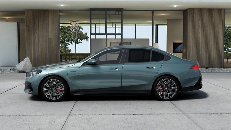 BMW Řada 5 530e xDrive (POUZE DO 30.09.) - fotka 4 z 13