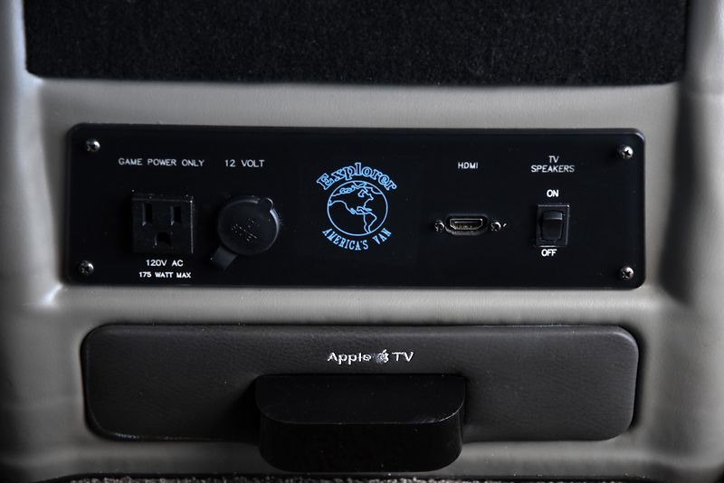 Chevrolet Express EXPLORER LIMITED SE 6.6 V8,DPH - fotka 43 z 55