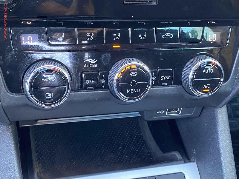 Škoda Octavia (2018) 1.4TSI, 1.maj,ČR, Ambition - fotka 14 z 16