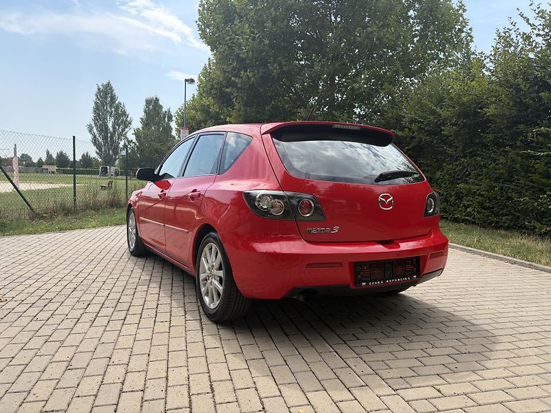 Mazda 3 1.6 Sport - fotka 8 z 27