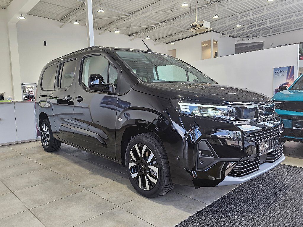 Opel Combo Elegance Plus XL AT8- 7 míst